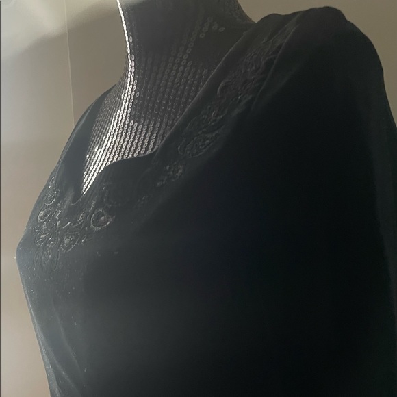 Vintage Laura Ashley Black Velvet Dress Size 6 - Picture 2 of 11